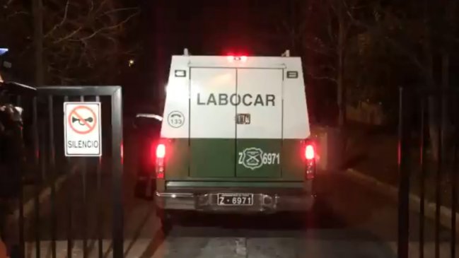 Lo Barnechea: Desconocidos aprovecharon que dueños de casa no estaban y se robaron hasta un vehículo