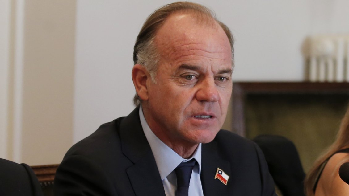 Ministro y millonarias irregularidades en Conaf: Llegaremos hasta las últimas consecuencias