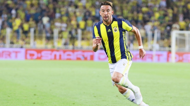 Fenerbahce de Mauricio Isla igualó en una guerra de goles ante Feyenoord