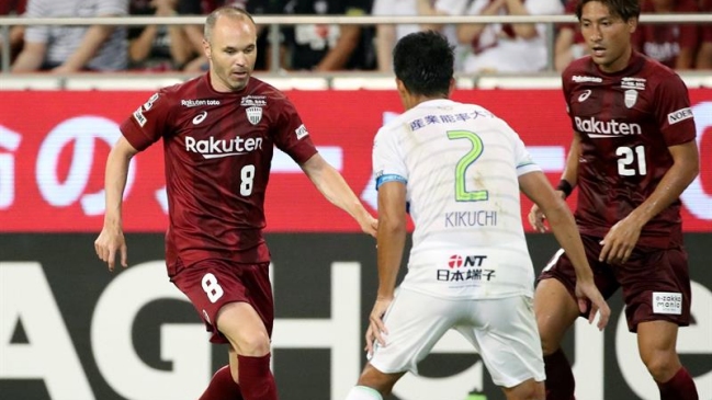 Andrés Iniesta y Fernando Torres tuvieron un amargo debut en el fútbol japonés