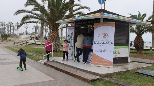 Cartelera Tarapacá difunde eventos en Punto Turístico Cavancha