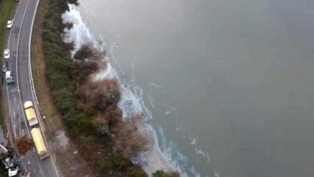 Essbio descartó contaminación del agua potable tras derrame de combustible en el río Biobío