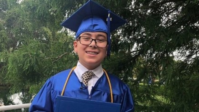 Niño de 11 años se graduó de la universidad y quiere estudiar astrofísica