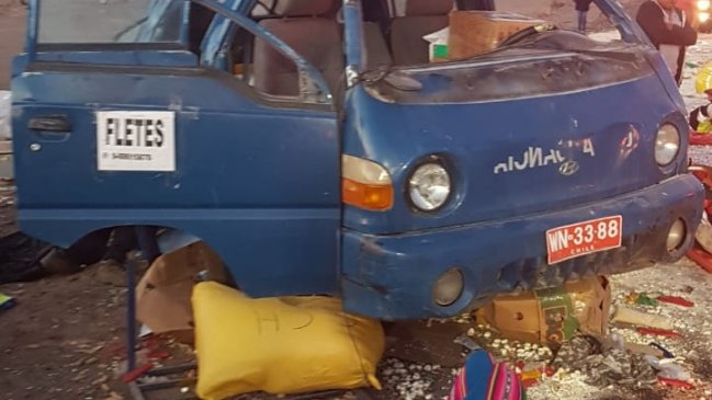 Cuatro lesionados dejó volcamiento de camioneta en la ruta que une Alto Hospicio con Pozo Almonte