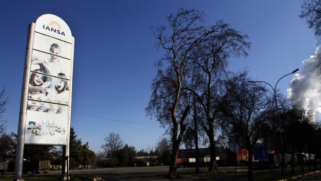 Ministro acusó uso político del decreto de bajas arancelarias a importación de azúcar