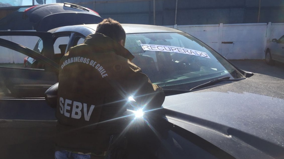 En Rancagua recuperan vehículo robado tras portonazo en la Región Metropolitana