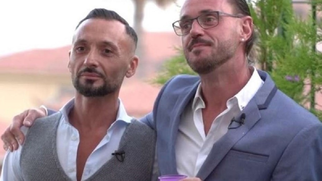 Cura italiano renunció a la iglesia para casarse con su novio