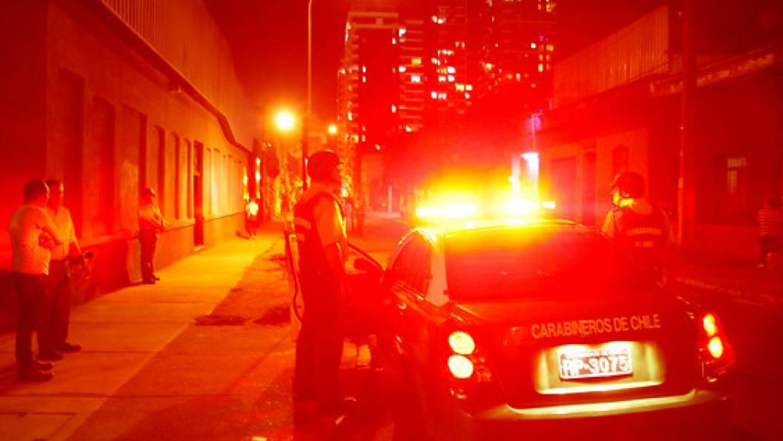 Robaron cuatro vehículos desde automotora en Las Condes