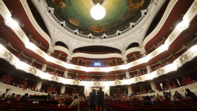 Cantantes chilenos acusan falta de oportunidades ante colegas extranjeros