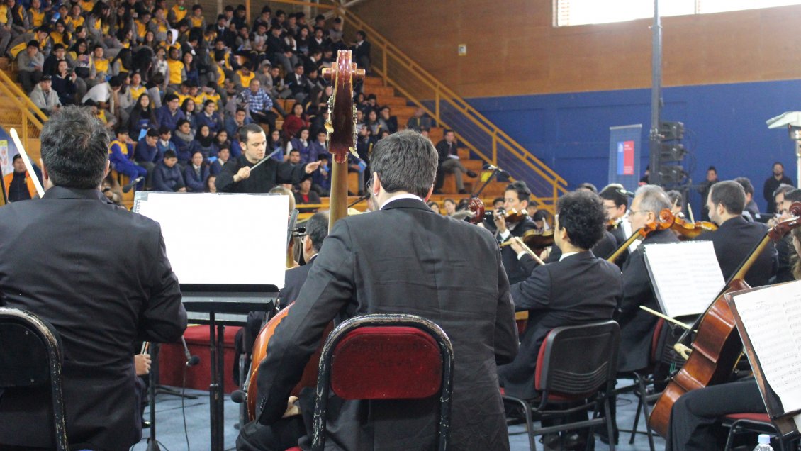 Estudiantes de Alto Hospicio disfrutaron de Orquesta Filarmónica de Santiago
