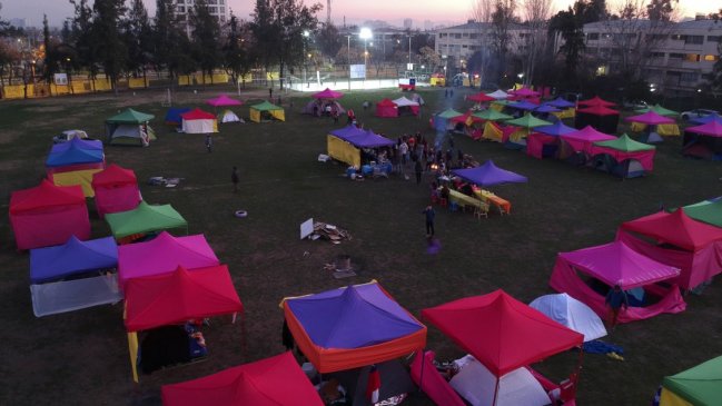 Familias decidieron continuar con la toma en la Villa Los Jardines de Ñuñoa