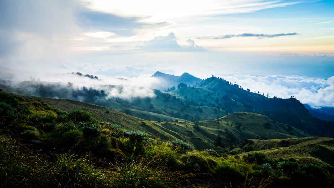 Más de 500 montañistas quedaron atrapados por el terremoto en Indonesia