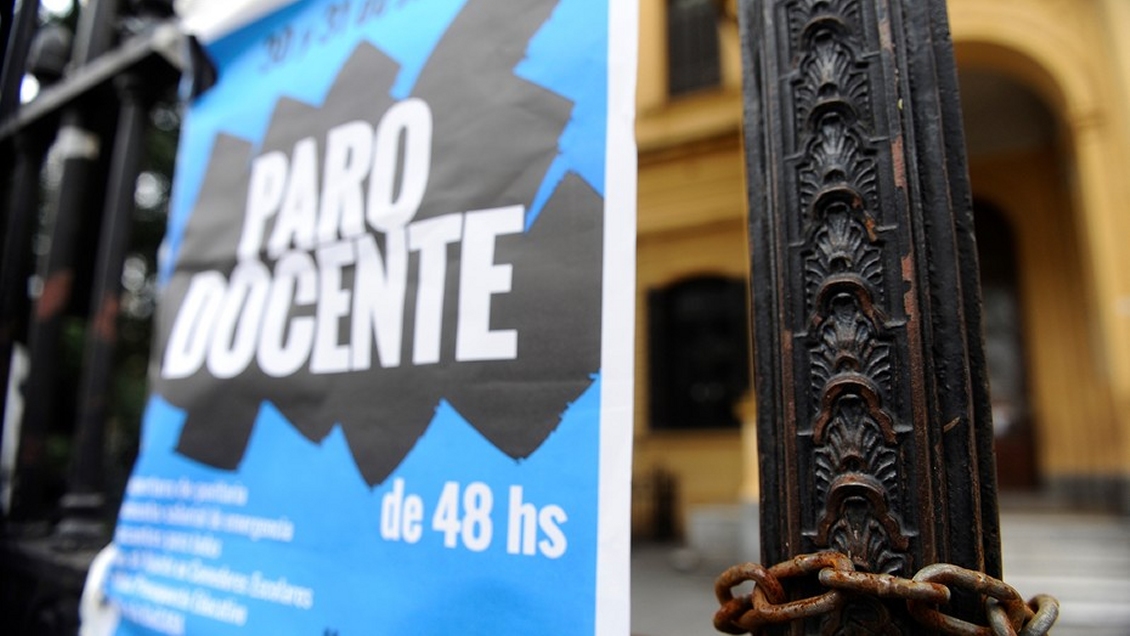 Argentina: Profesores inician huelga por bajos sueldos en escuelas públicas