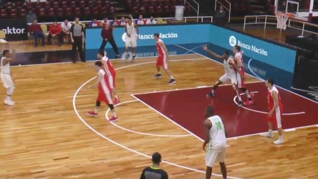 Chile debutó con ajustada derrota ante Brasil en el Sudamericano sub 21 de baloncesto