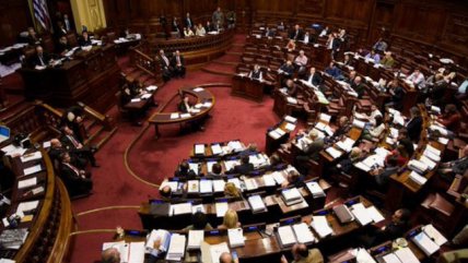  Parlamento uruguayo ratificó Tratado de Libre Comercio con Chile  