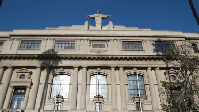 Profesor UC debió disculparse tras aconsejar 