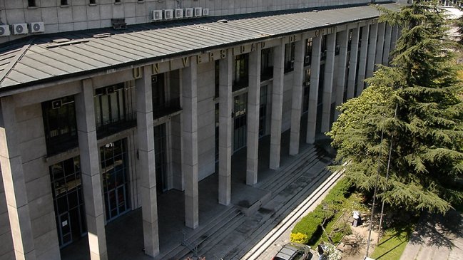 U. de Chile: Académicos rechazan postura pública de colega sobre sexualidad y género