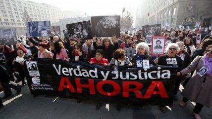   Agrupaciones de DD.HH. se manifestaron contra liberación de ex agentes de Punta Peuco 