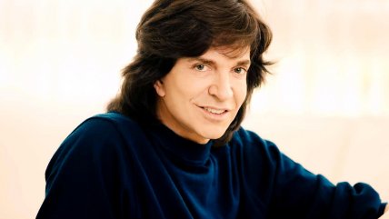 Camilo Sesto recibe el alta médica y anuncia disco sinfónico para diciembre