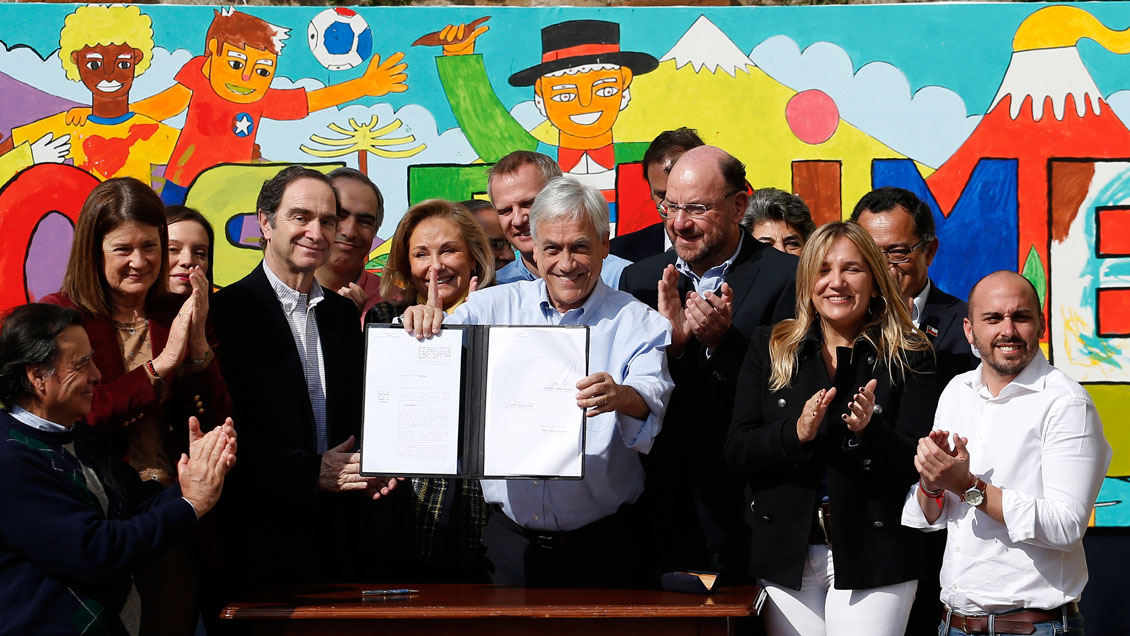 Presidente Piñera firmó proyecto para reemplazar al Sename
