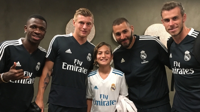  Iván Zamorano y su hijo compartieron con el plantel de Real Madrid  