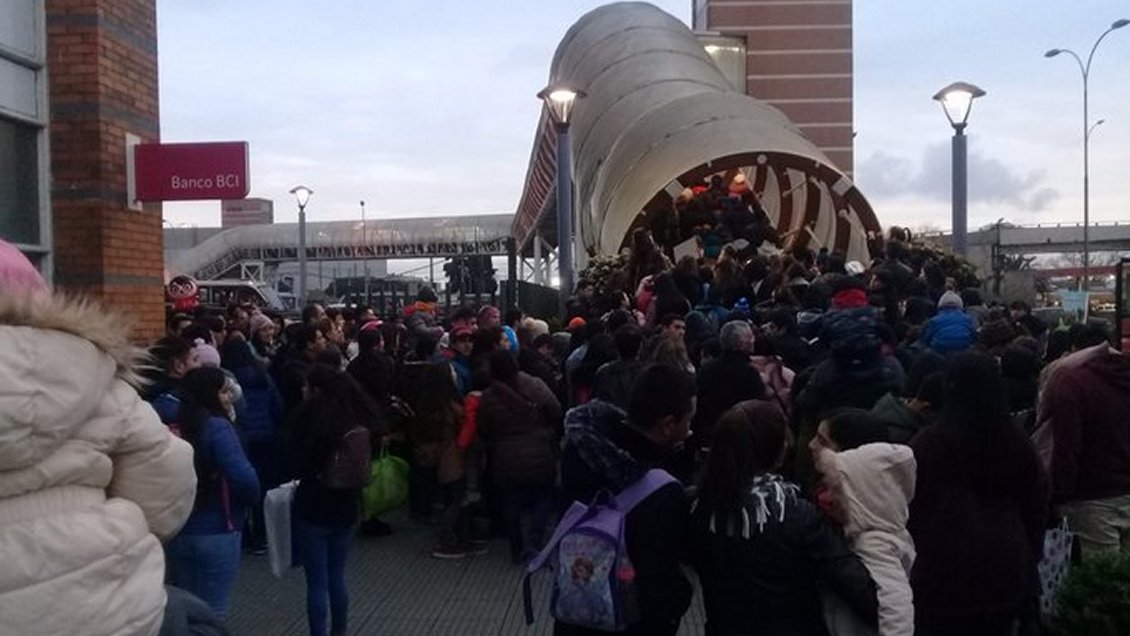 Investigan a empresas de combustibles tras fuga de gas que generó evacuación de 60.000 personas en Talcahuano