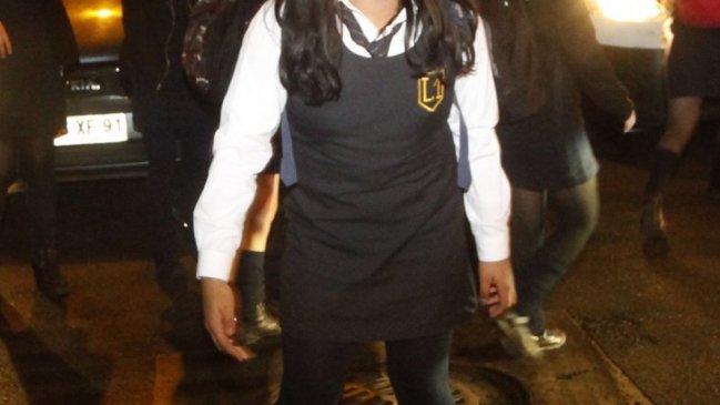 Hubo expulsión: Concejala y apoderados del Liceo 1 de Santiago desmintieron al municipio