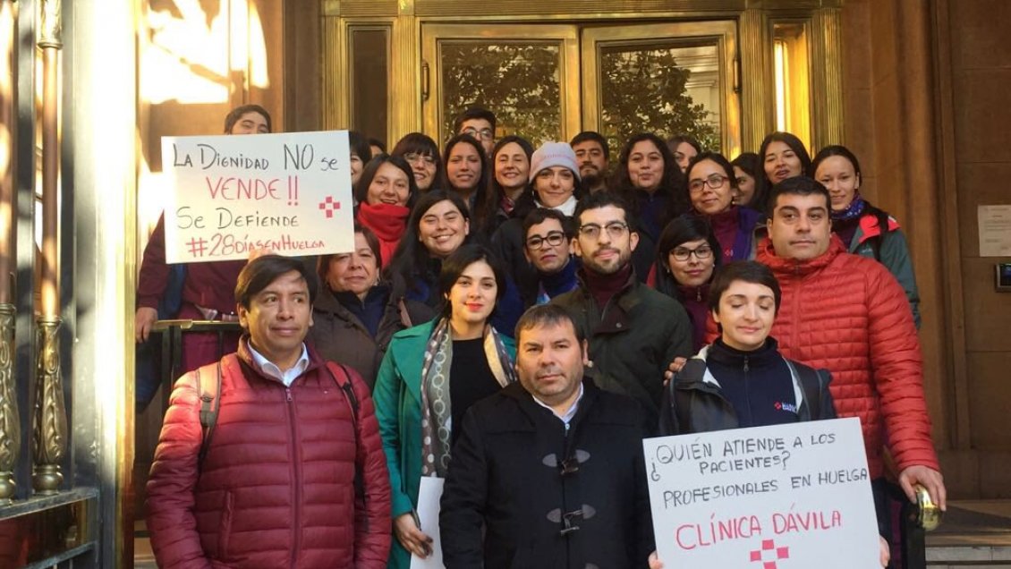 Clínica Dávila: Huelga suma 28 días y diputados acusan que no se resguarda a trabajadores
