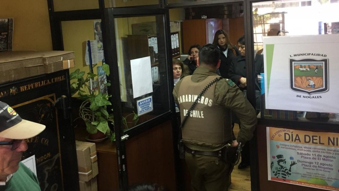 Asaltantes encerraron a funcionarios en el baño para robar en Tesorería de Nogales