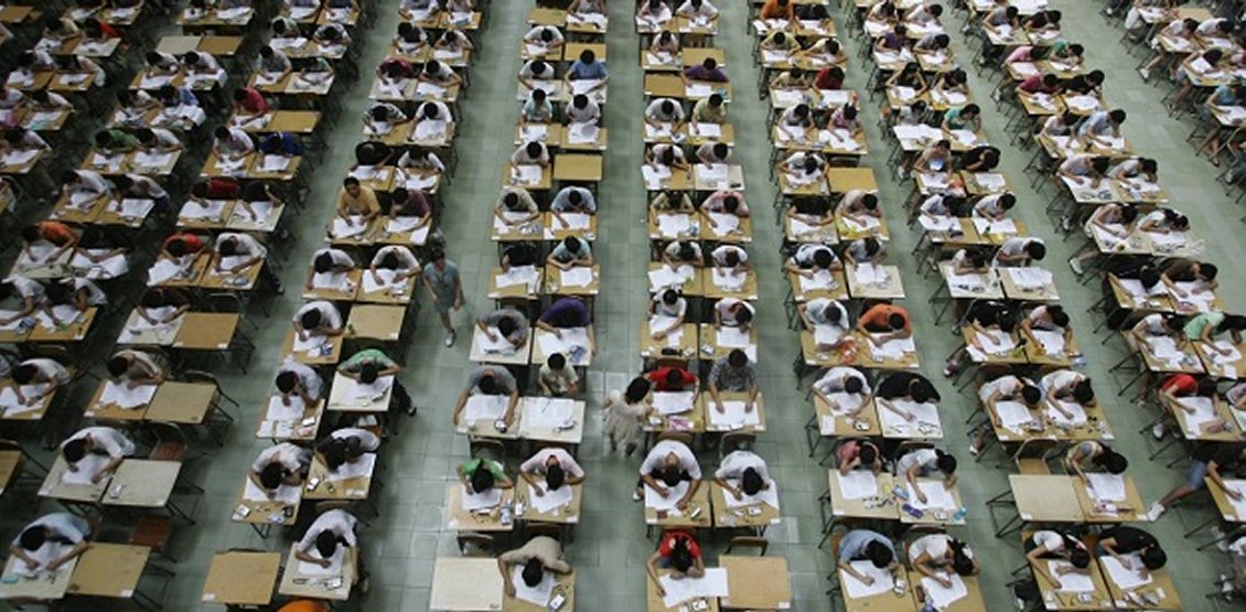 Autoridades chinas investigan fraude en prueba de acceso universitaria