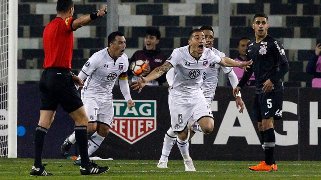 Colo Colo logró una victoria con gusto a poco ante Corinthians por Copa Libertadores