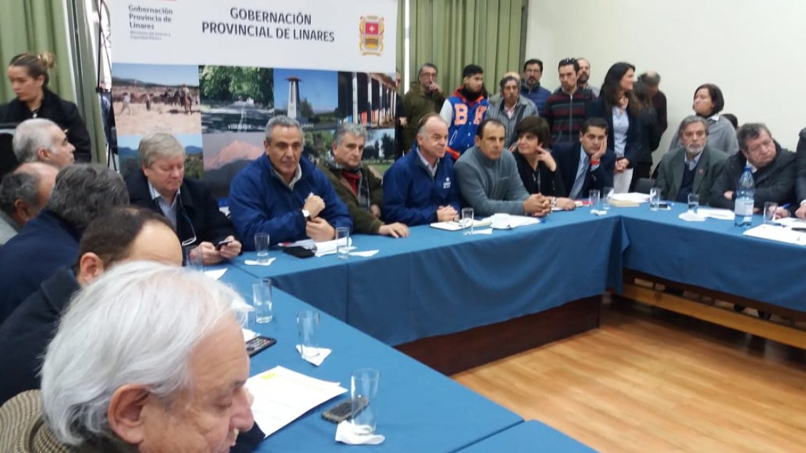 Cierre de Iansa Linares: Gobierno deja pendiente subsidio al transporte de remolacha hacia San Carlos