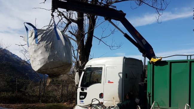 Reciclan más de siete toneladas de vidrio desde la Reserva Nacional Río Los Cipreses