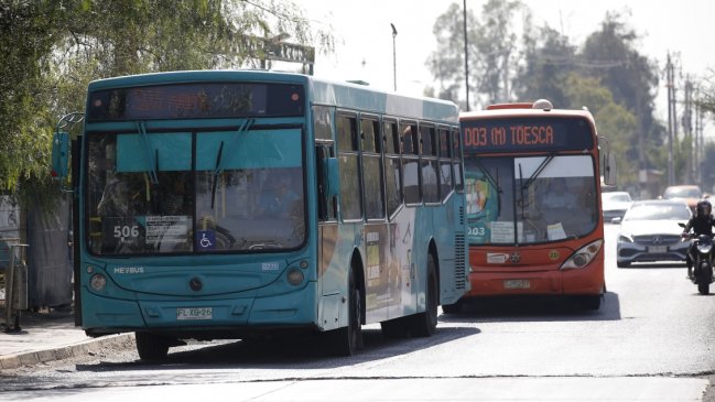 Transantiago: Ministro (s) descartó alza de pasajes por renovación de buses
