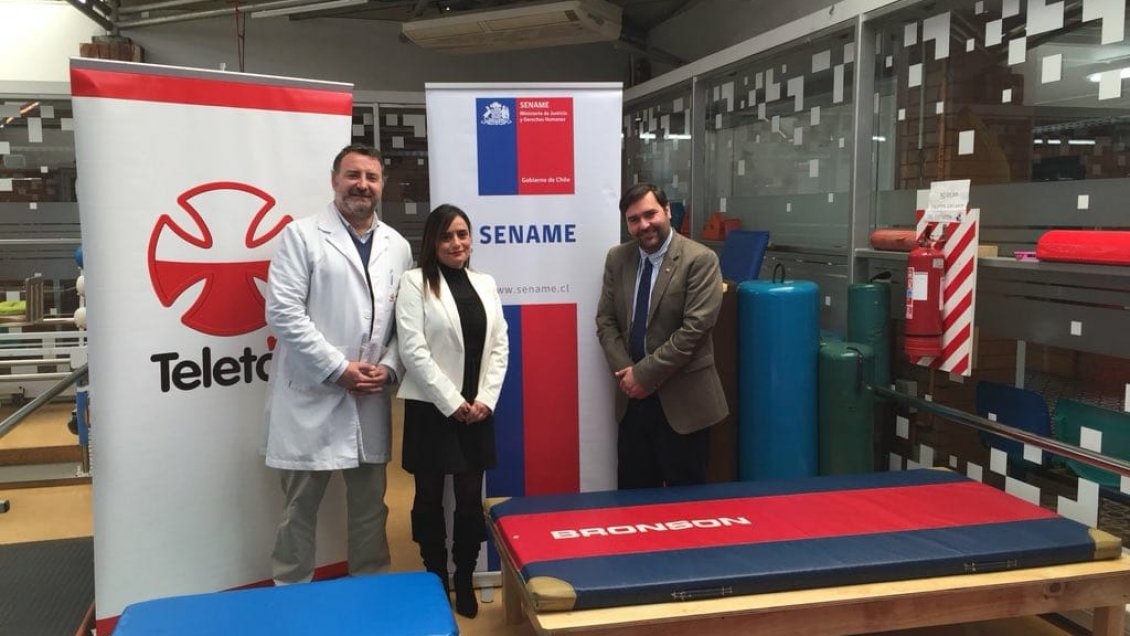 Jóvenes del Centro de Justicia Juvenil donaron implementos a Teletón Antofagasta