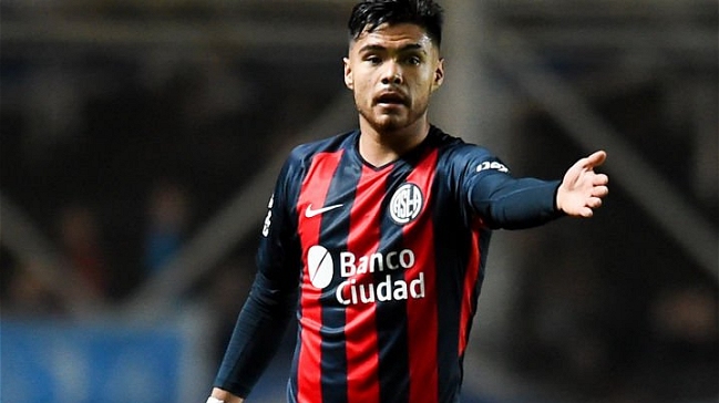 Versiones de prensa aseguran que Paulo Díaz está listo en el equipo de Guede