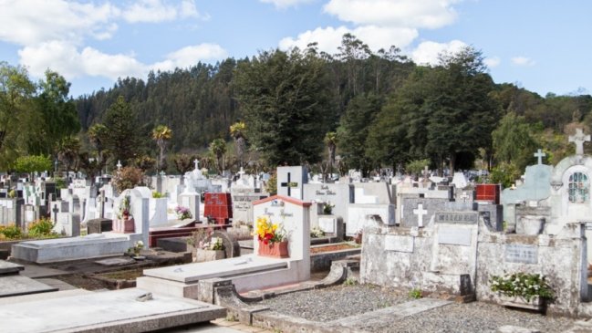 El drama de un hombre que no puede enterrar a su madre en Temuco