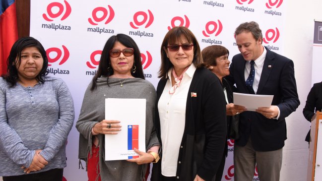 Arica: Ministerio de Bienes Nacionales entregó títulos de propiedad a más de 100 familias