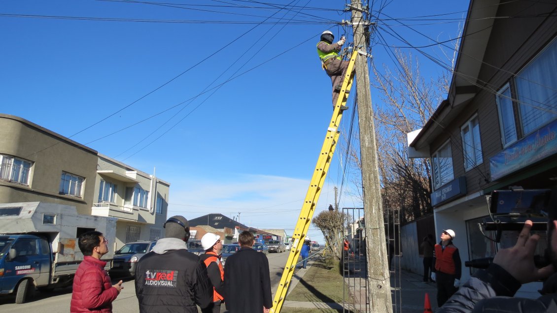 Punta Arenas: más de 25 kilómetros de cables en desuso serán retirados de la ciudad