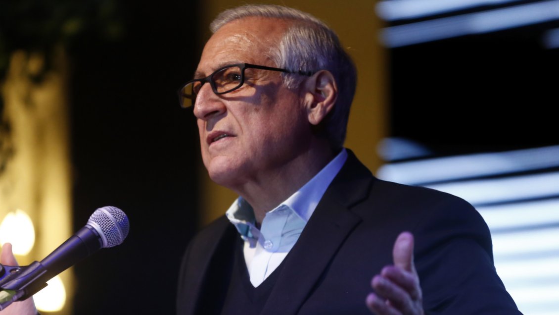 Heraldo Muñoz se cuadra con Bachelet: Las expectativas económicas no se están cumpliendo