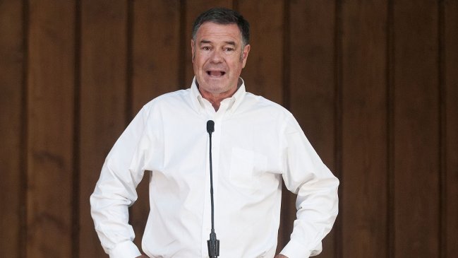 Ossandón: A Varela había que sacarlo a patadas