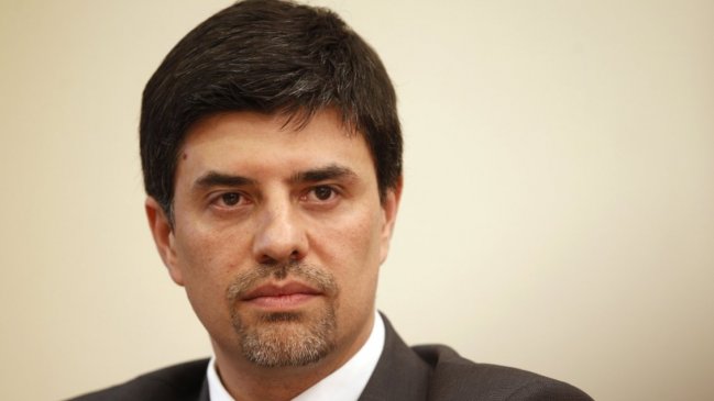 Diputado Marcelo Díaz: Mauricio Rojas está inhabilitado para ejercer como ministro