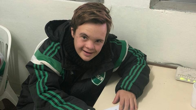 Club argentino hizo capitán por cien años a un hincha con síndrome de Down
