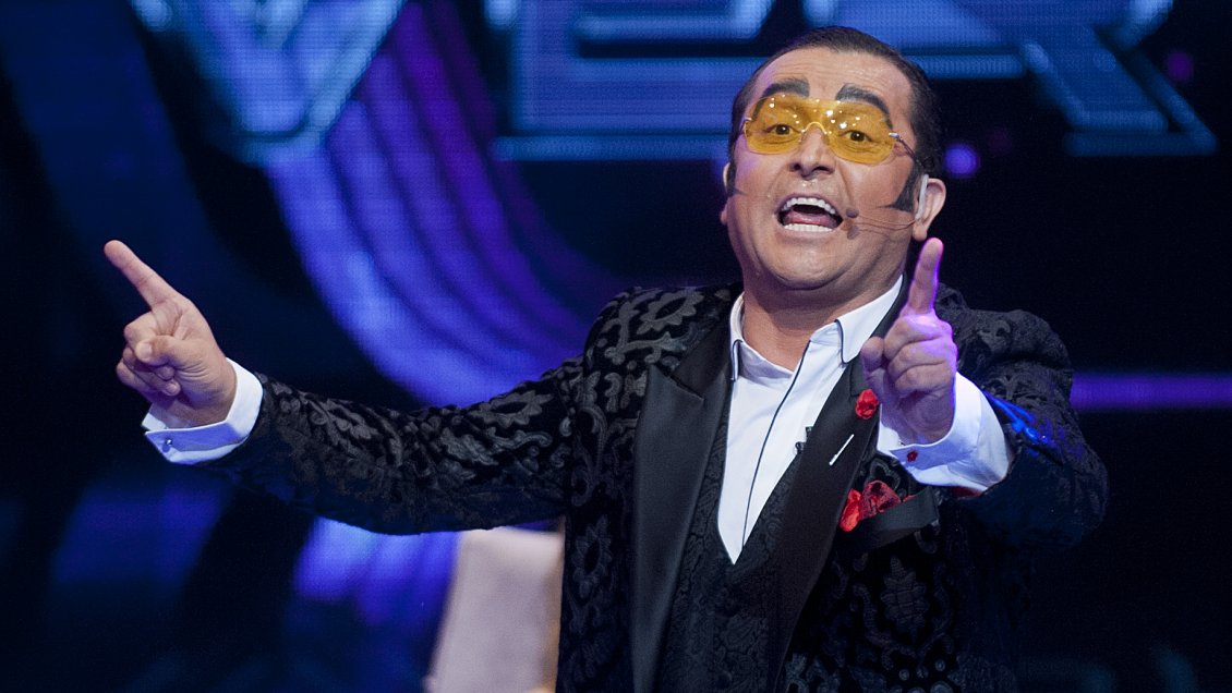 Dávalos exige 3.360 millones en demanda contra 