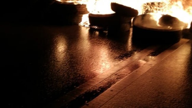 Calbuco: Se toman acceso al puerto San José por presencia de buque Seikongen