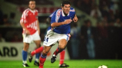  Zinedine Zidane debutó hace 24 años en la selección de Francia 