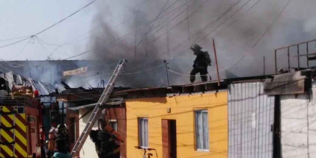 Incendio afectÃ³ a tres viviendas en Mejillones