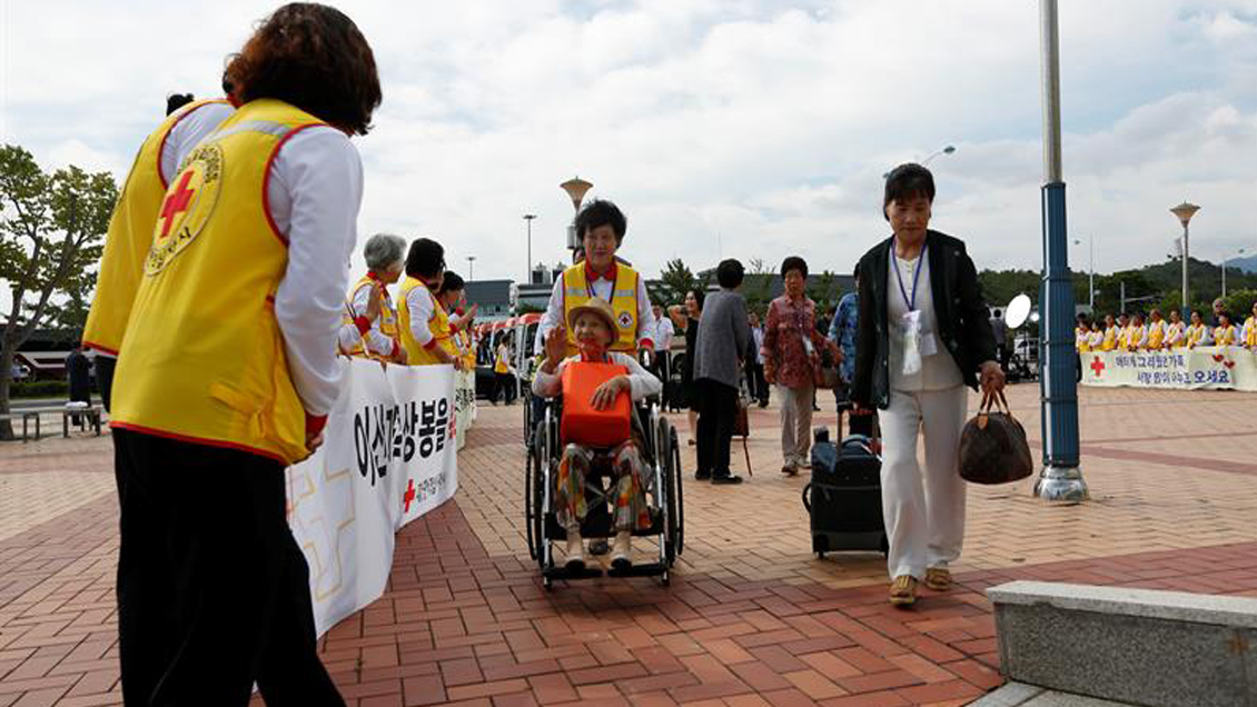 Comienzan nuevas reuniones de familias separadas por la Guerra de Corea