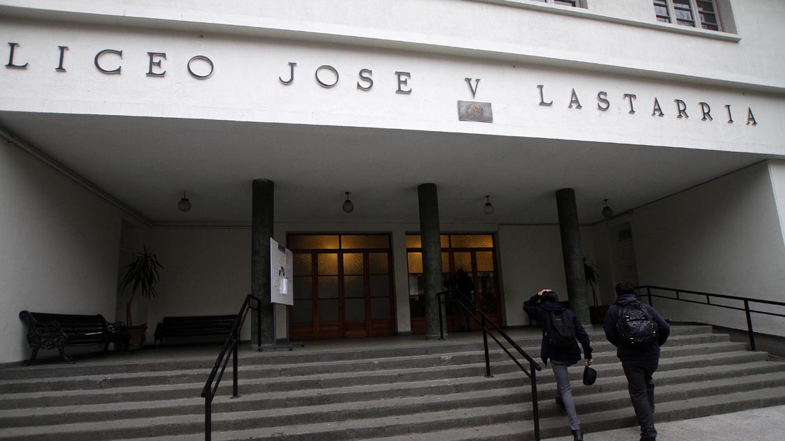 Tras 104 años de historia, el Liceo Lastarria inicia proceso para volverse mixto