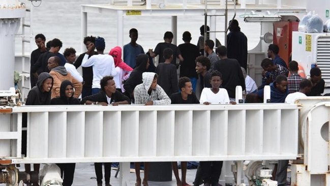 Malta debió socorrer a un barco con 100 inmigrantes y dos cadáveres